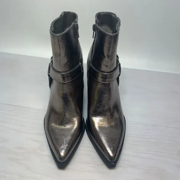 BCBG Size 8.5 Ankle Boots Cassidy Metallic Silver Pointed Harness Heel Western - Picture 7 of 10
